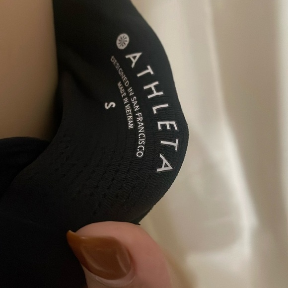 Athleta Black Activewear Top - Picture 2 of 10